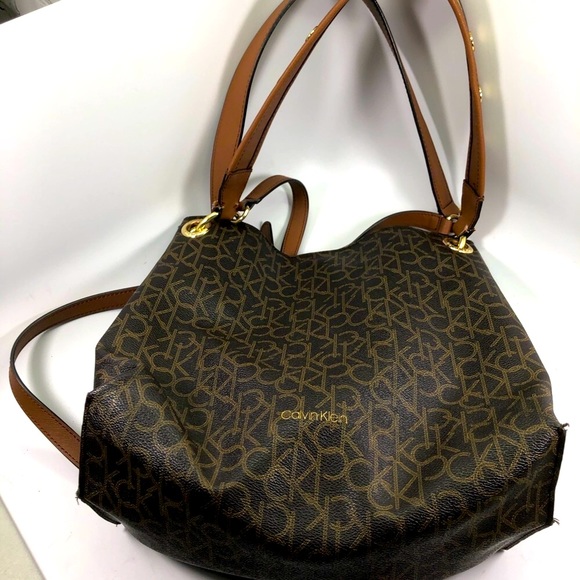 Calvin Klein signature Crossbody bag